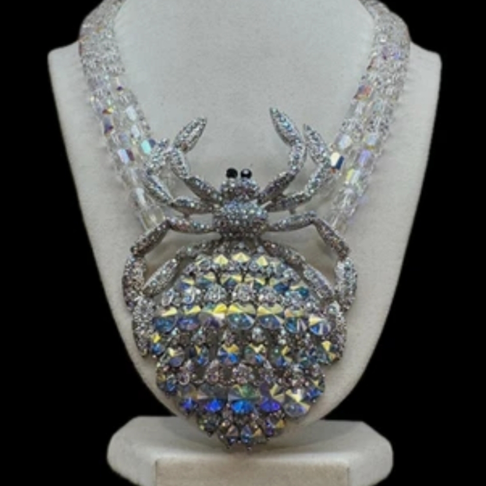 Eye Candy spider statement necklace